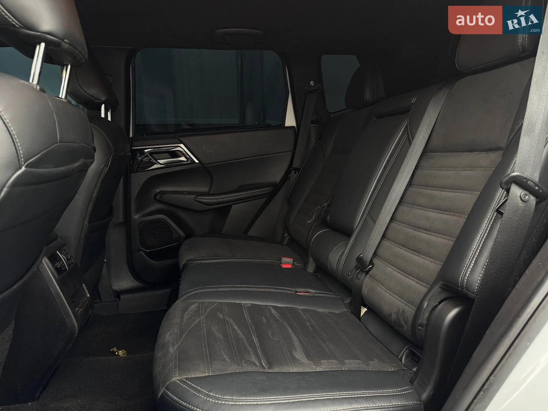 2022 Mitsubishi Outlander - мініатюра 57