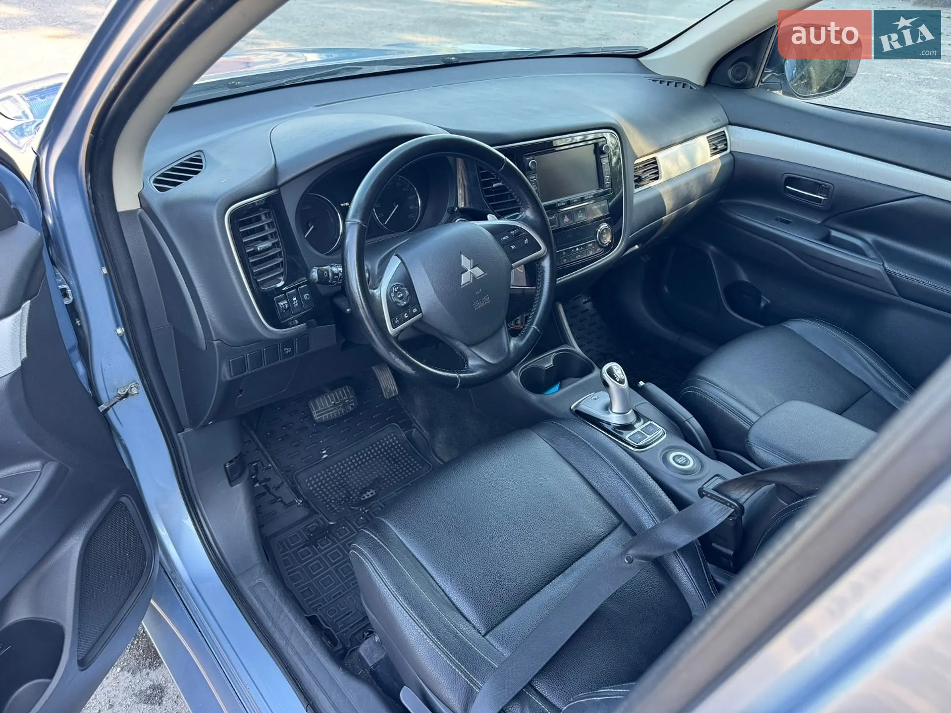2014 Mitsubishi Outlander - мініатюра 15
