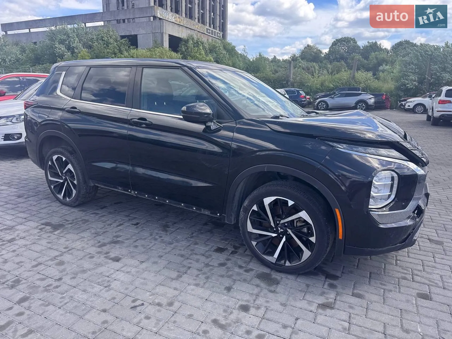 2021 Mitsubishi Outlander - мініатюра 2