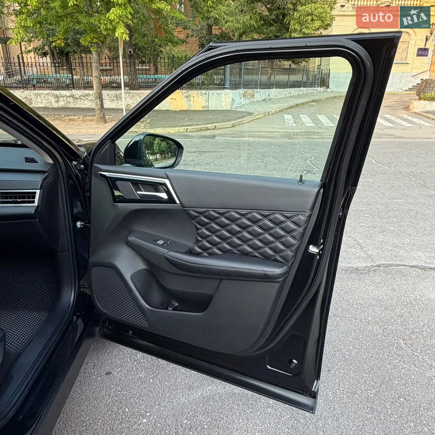 2021 Mitsubishi Outlander - мініатюра 14
