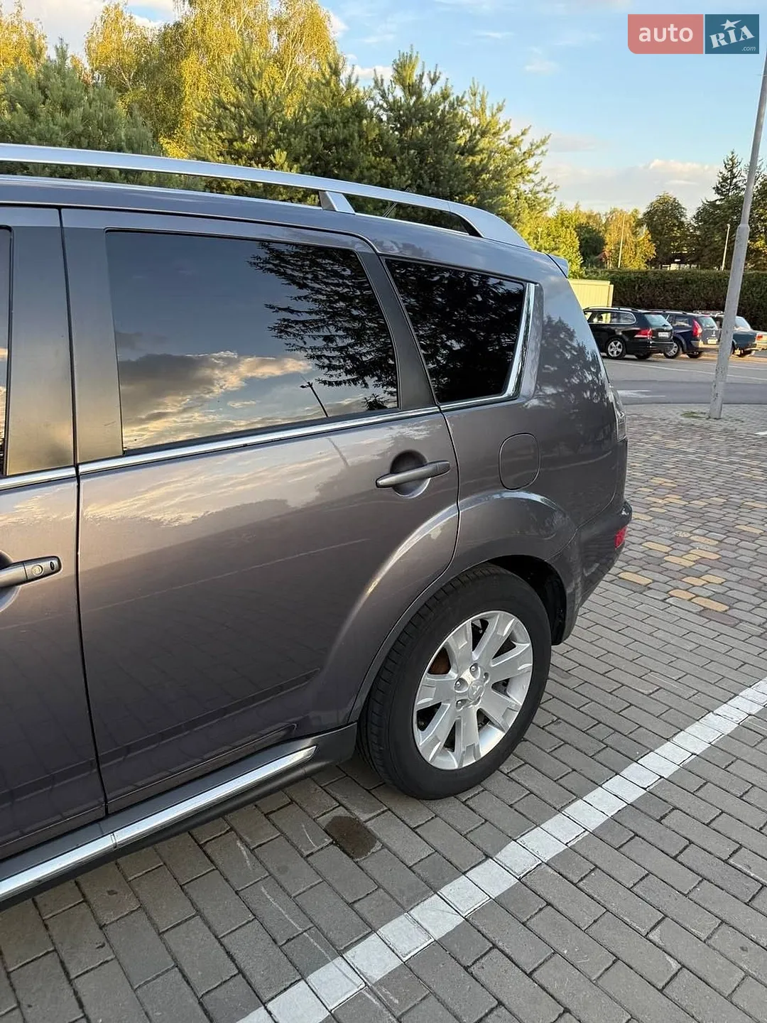 2010 Mitsubishi Outlander - мініатюра 8