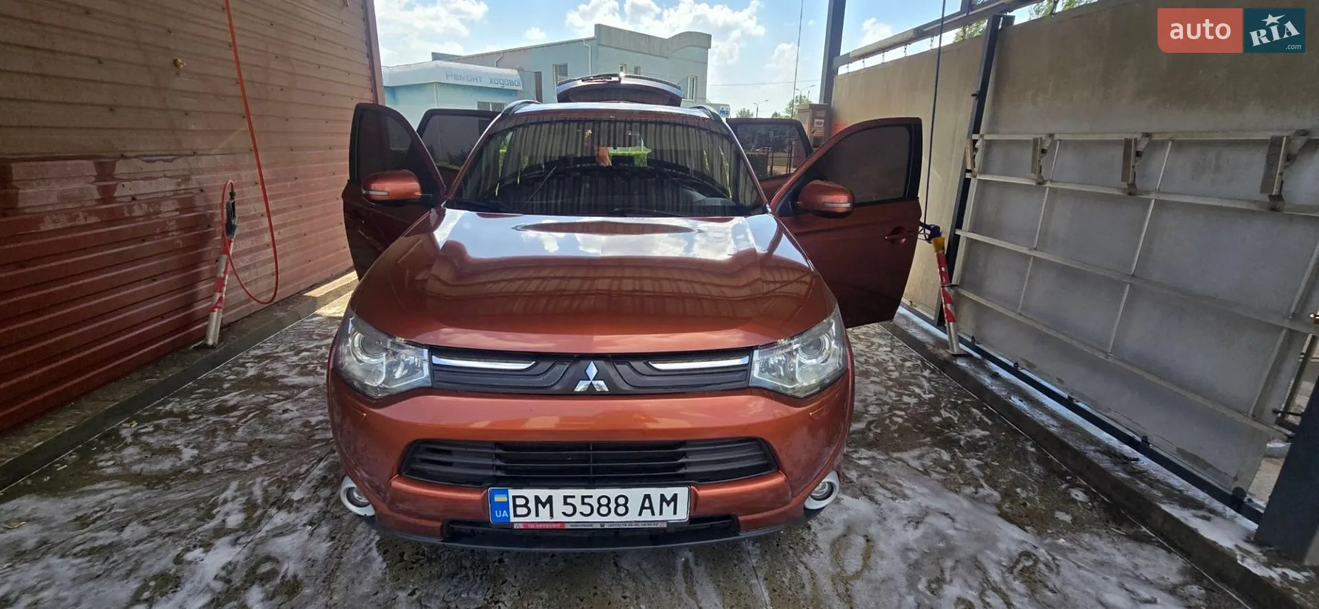 2012 Mitsubishi Outlander - фото 1