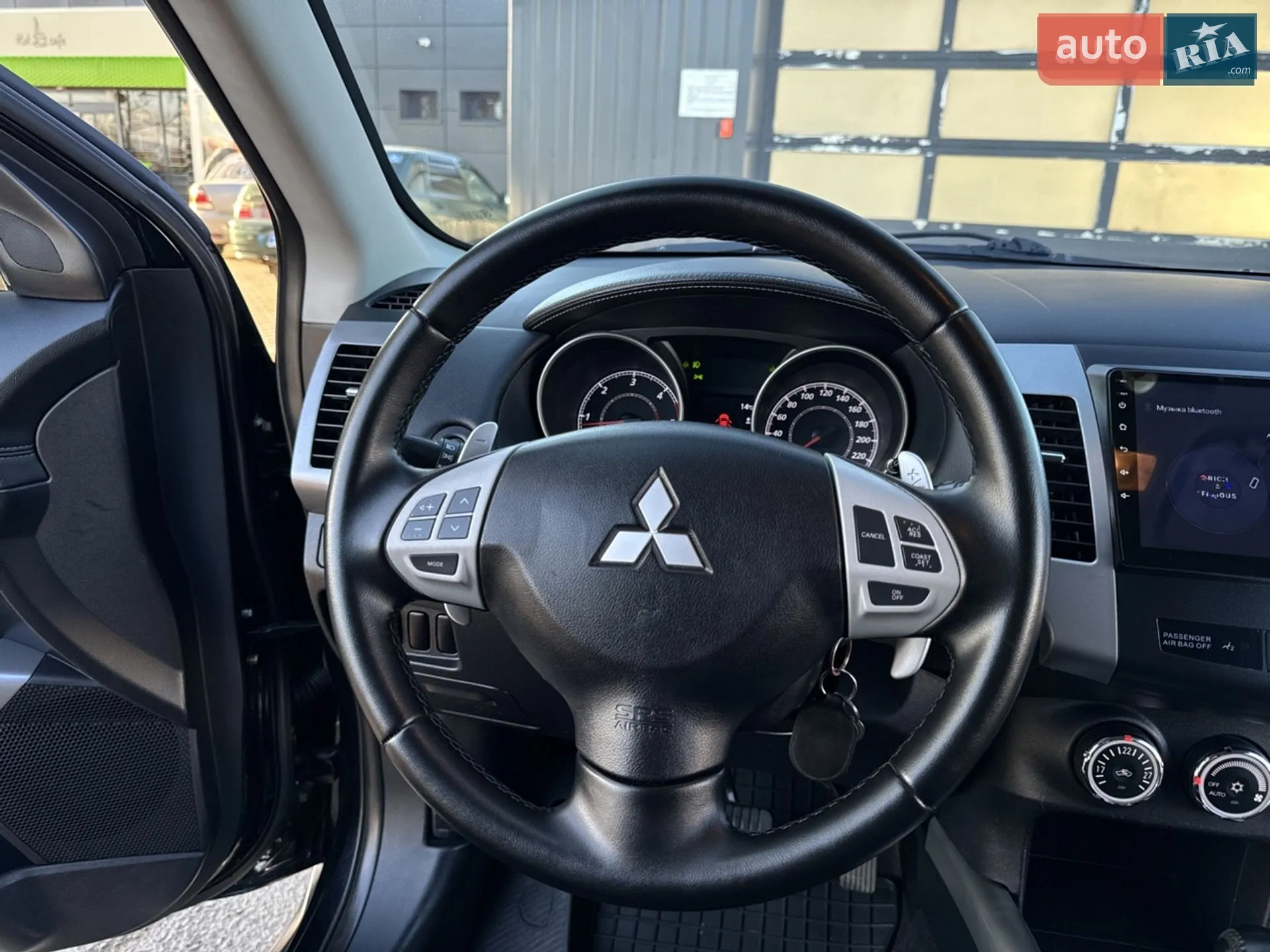 2010 Mitsubishi Outlander - мініатюра 11