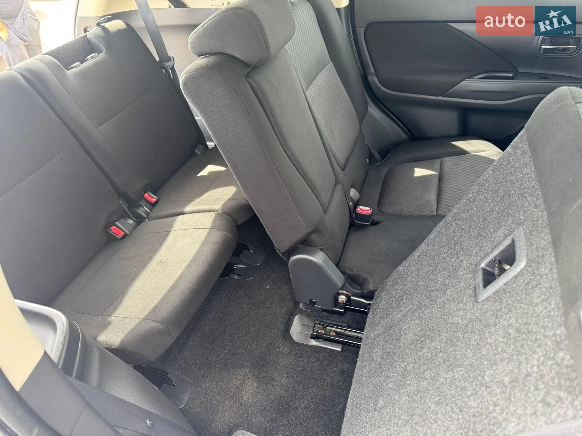 2014 Mitsubishi Outlander - мініатюра 21