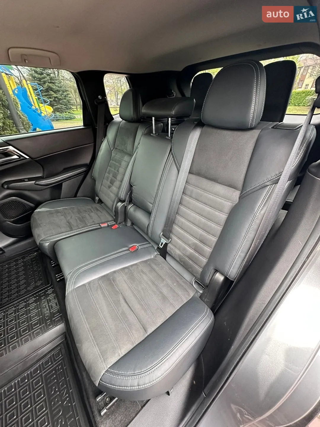 2021 Mitsubishi Outlander - мініатюра 23