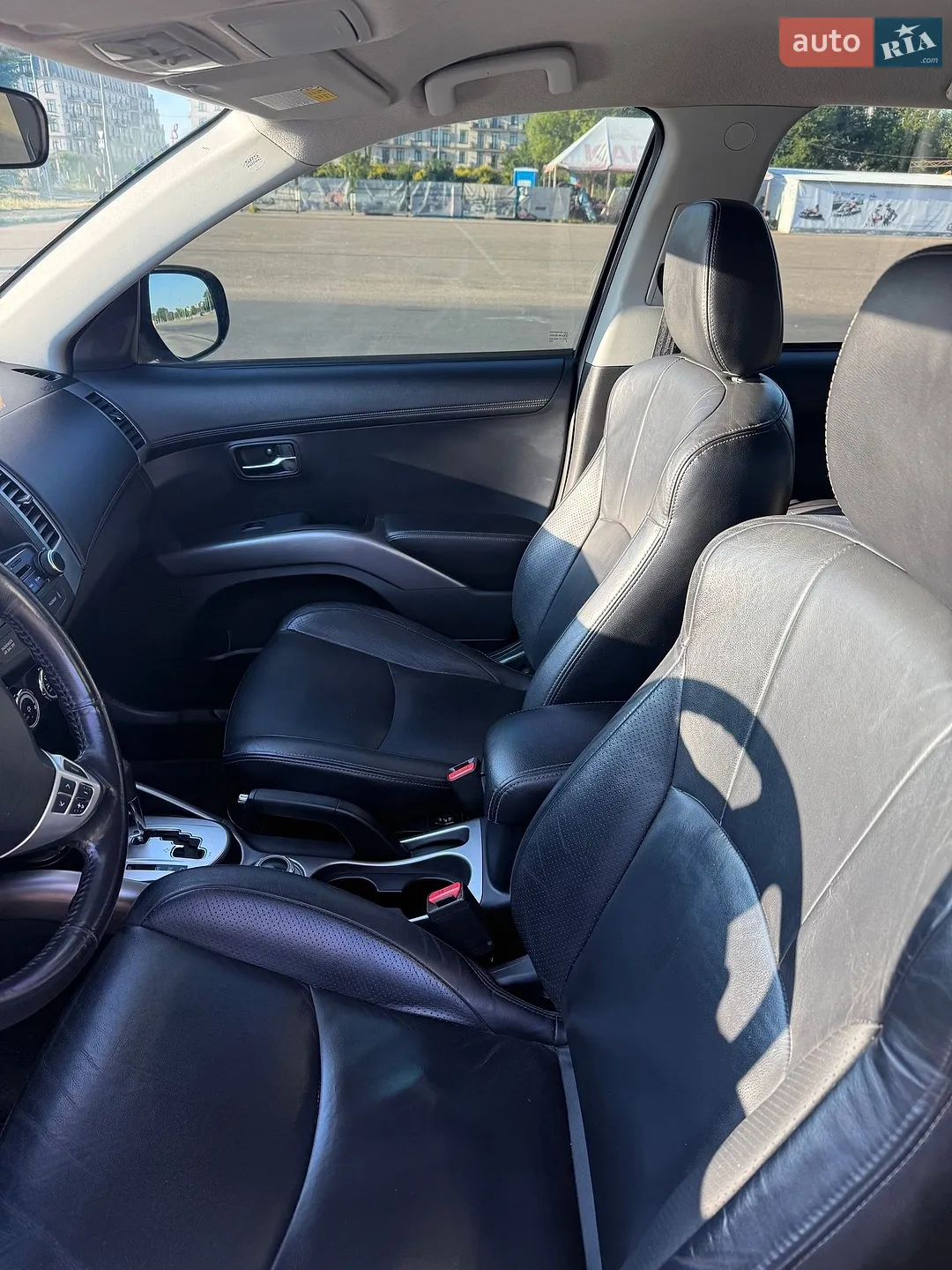 2010 Mitsubishi Outlander - мініатюра 22