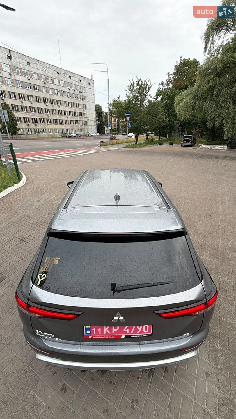 2022 Mitsubishi Outlander - мініатюра 11