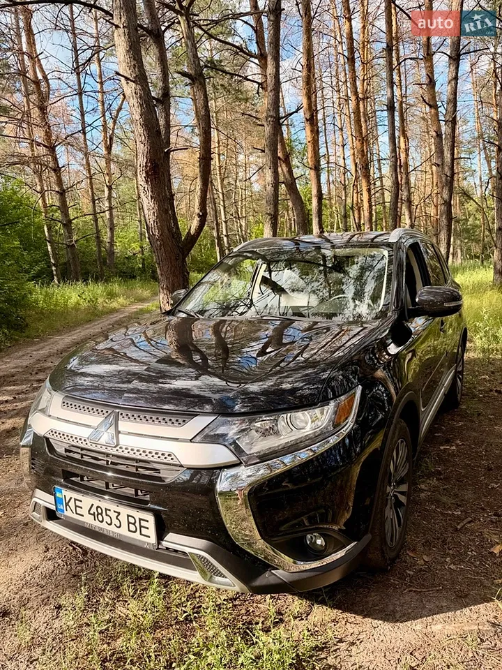 2018 Mitsubishi Outlander - мініатюра 16