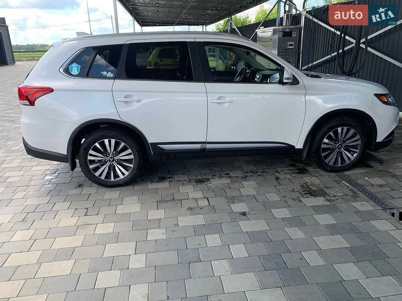 2018 Mitsubishi Outlander - мініатюра 17