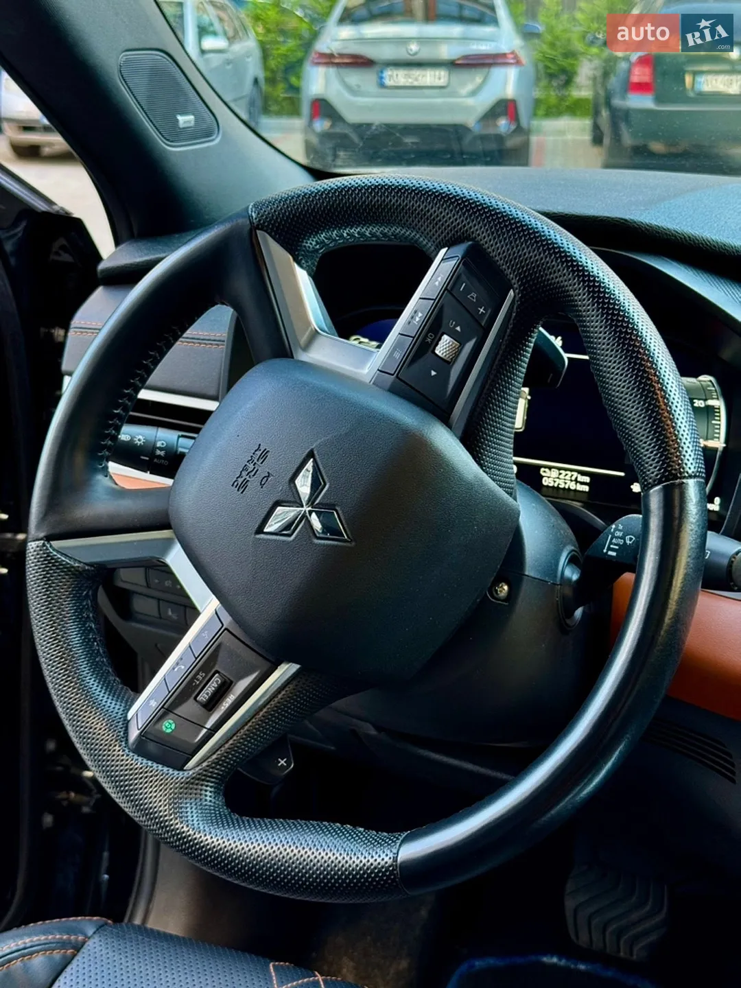 2023 Mitsubishi Outlander - мініатюра 4