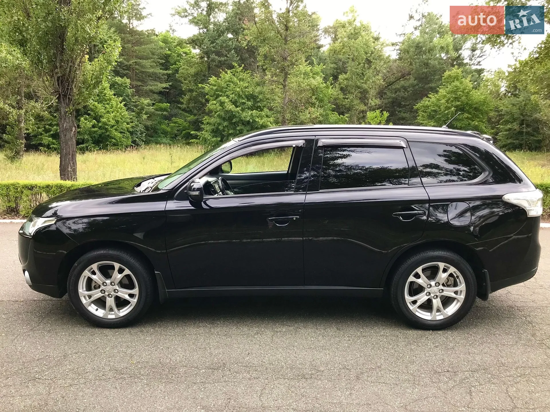 2013 Mitsubishi Outlander - мініатюра 12