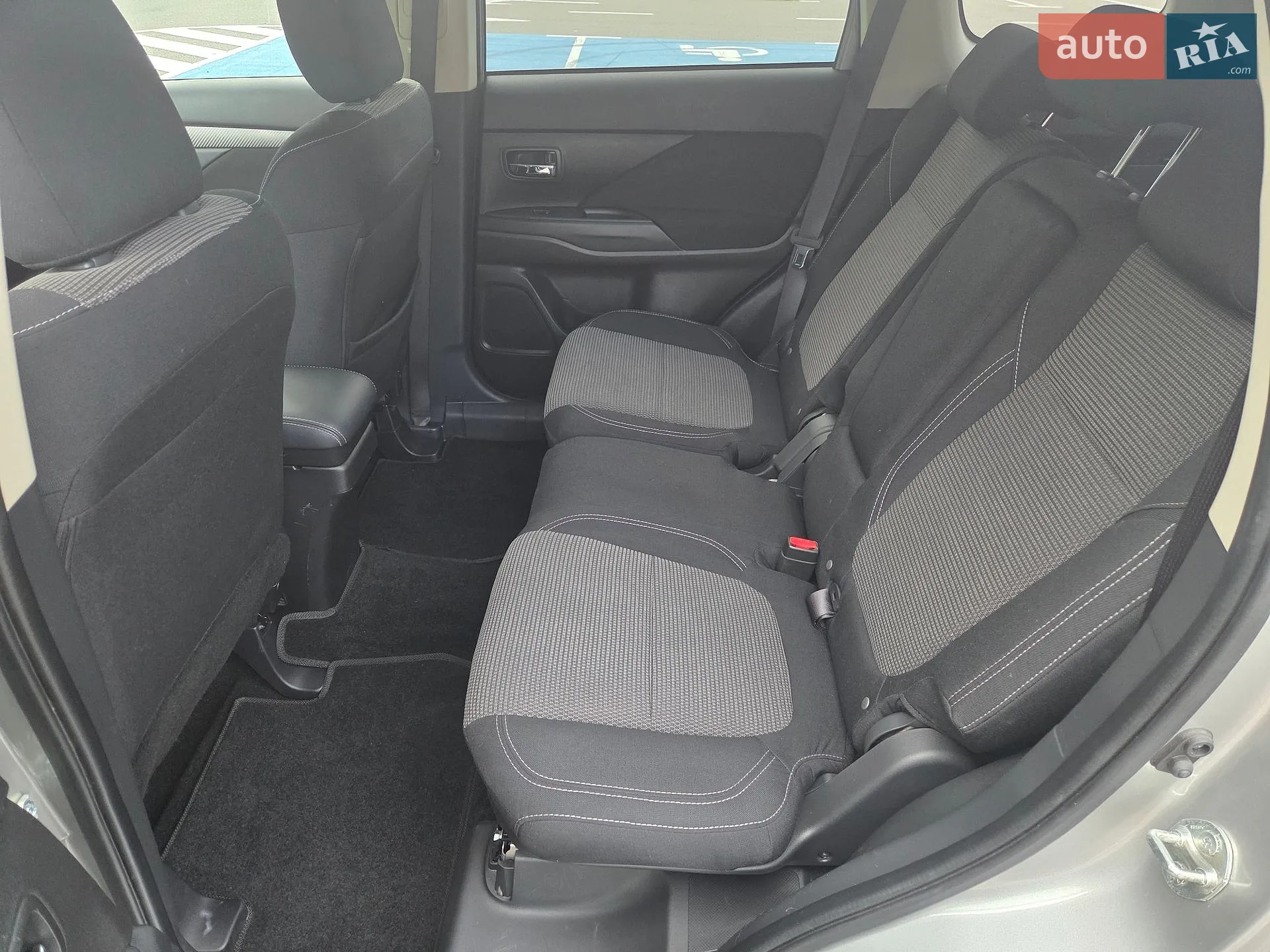 2021 Mitsubishi Outlander - мініатюра 21