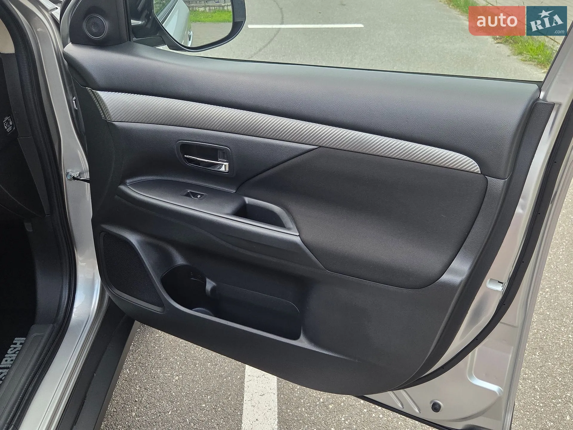 2021 Mitsubishi Outlander - мініатюра 44