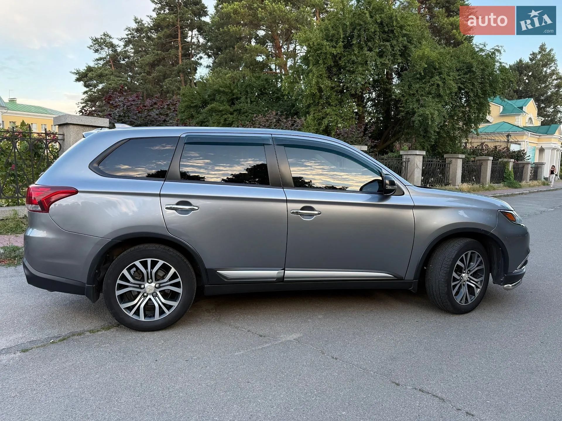 2018 Mitsubishi Outlander - мініатюра 10