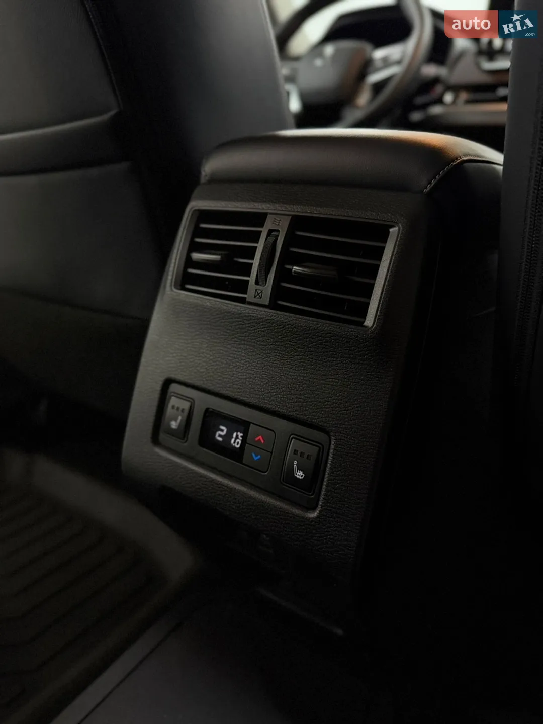 2023 Mitsubishi Outlander - мініатюра 32