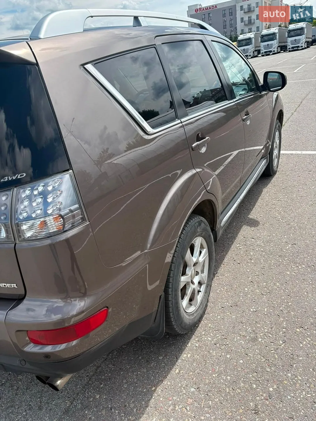 2010 Mitsubishi Outlander - мініатюра 3