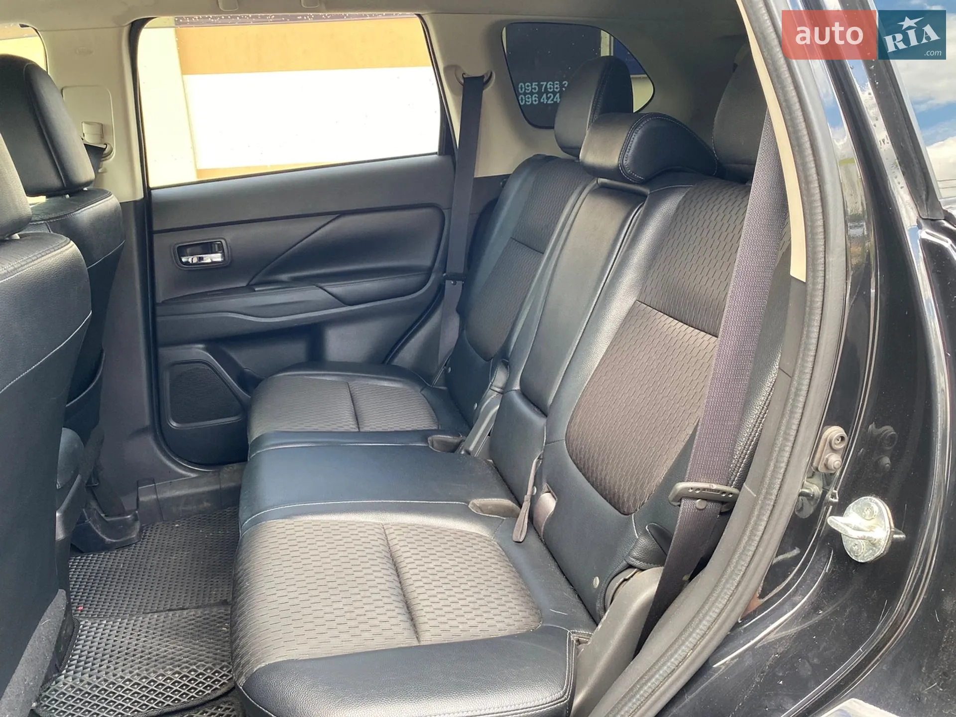 2014 Mitsubishi Outlander - мініатюра 15