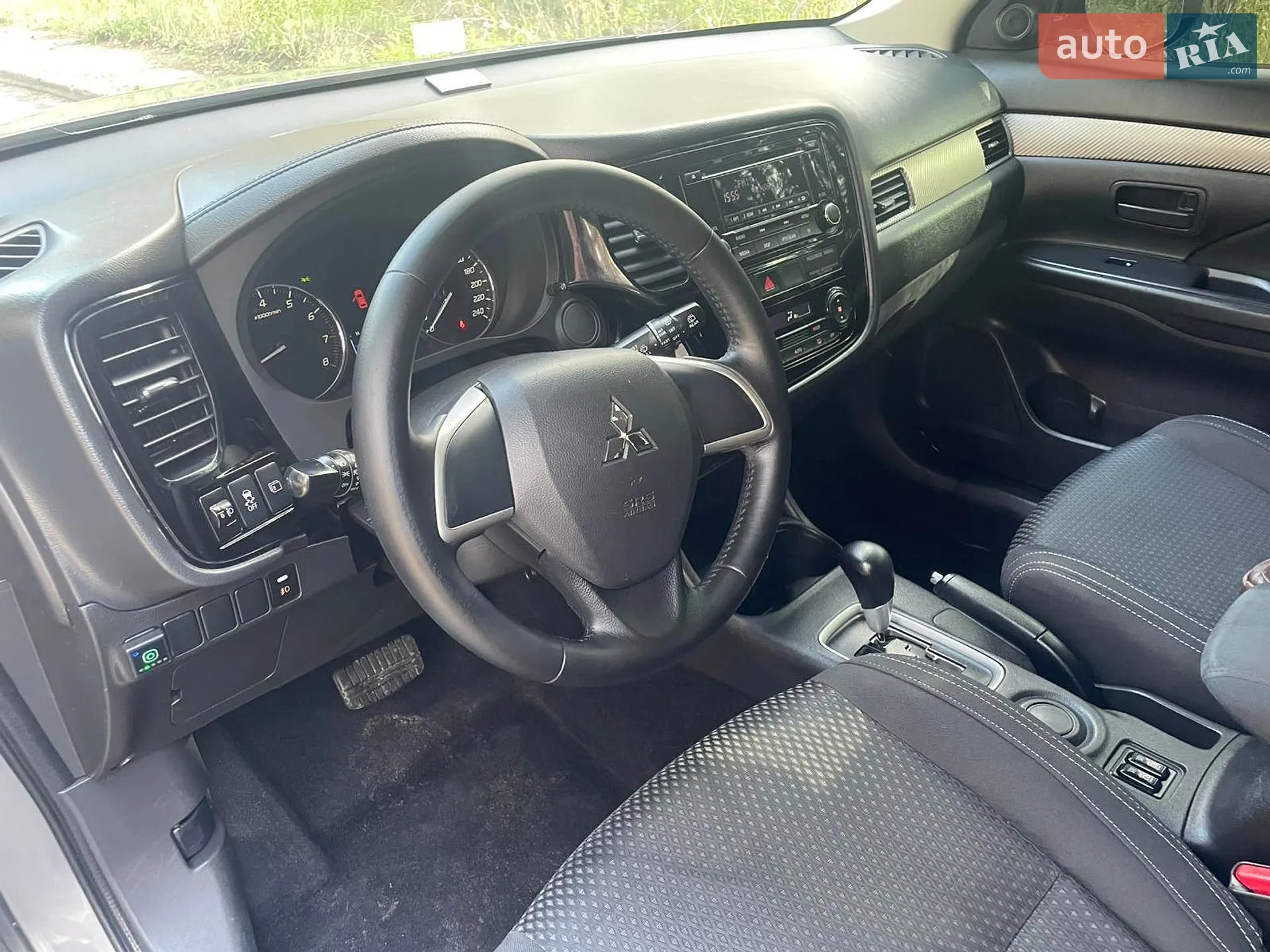 2016 Mitsubishi Outlander - мініатюра 16