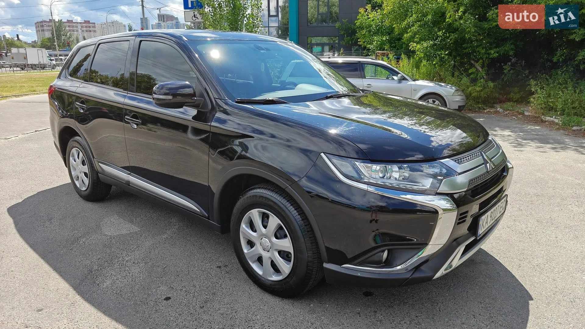 2021 Mitsubishi Outlander - мініатюра 9