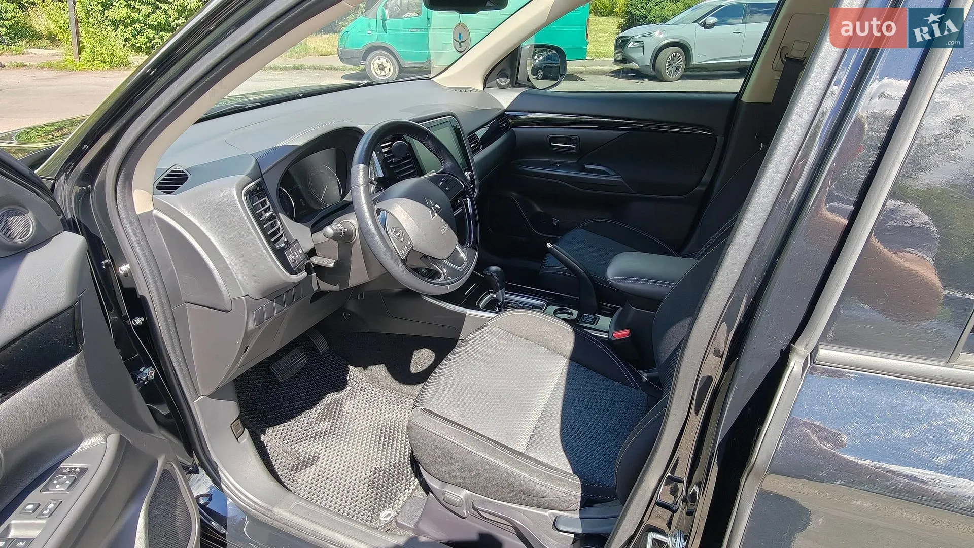 2021 Mitsubishi Outlander - мініатюра 20