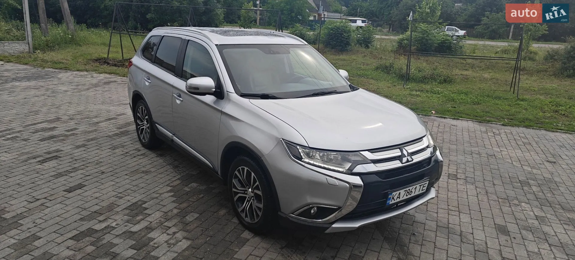 2016 Mitsubishi Outlander - мініатюра 4