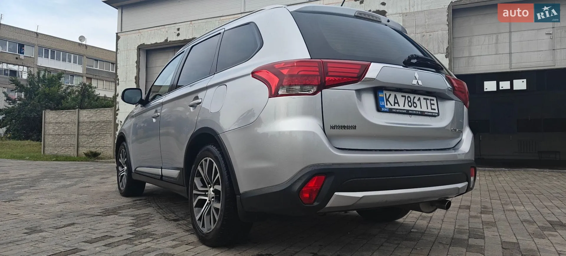 2016 Mitsubishi Outlander - мініатюра 17