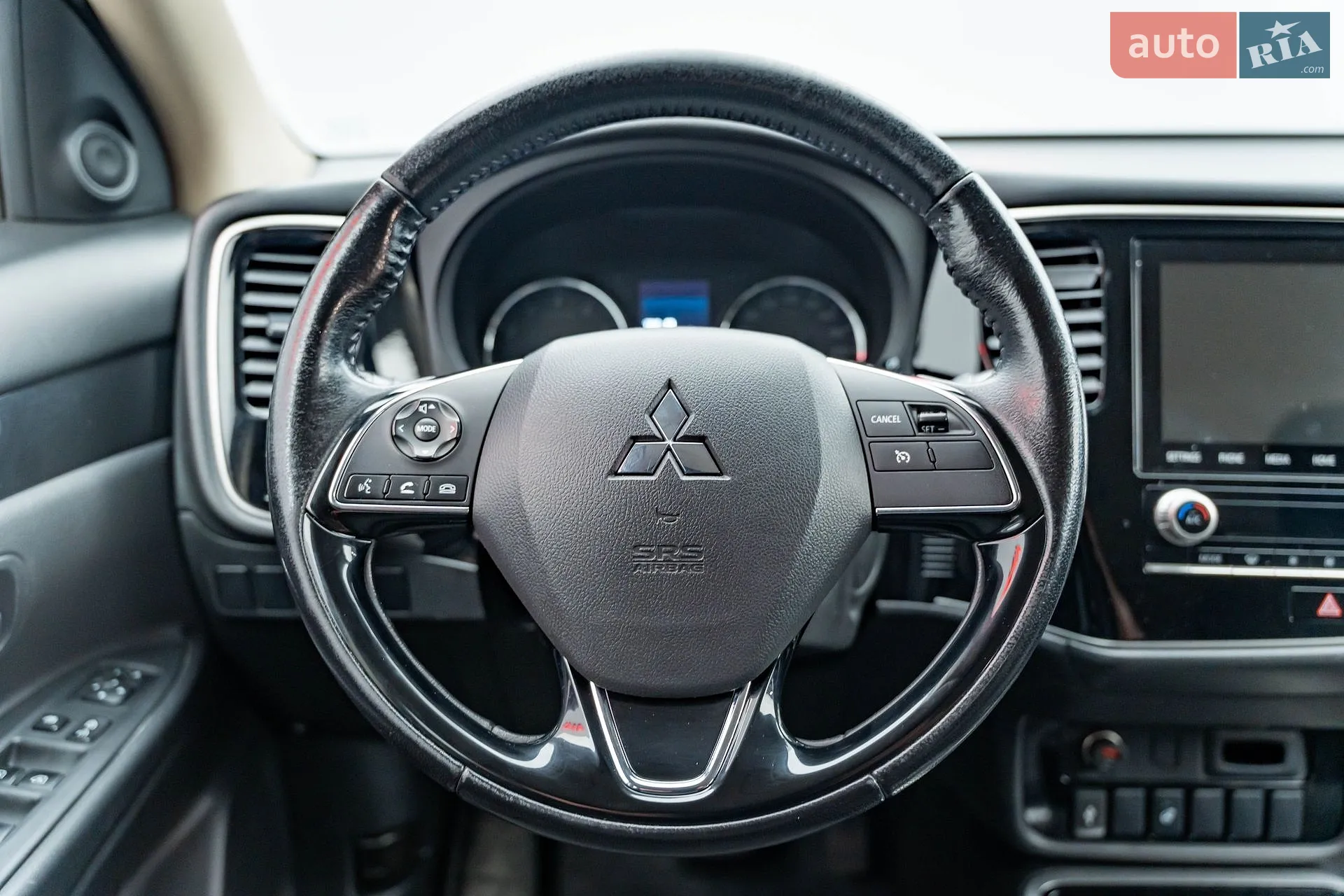 2020 Mitsubishi Outlander - мініатюра 14