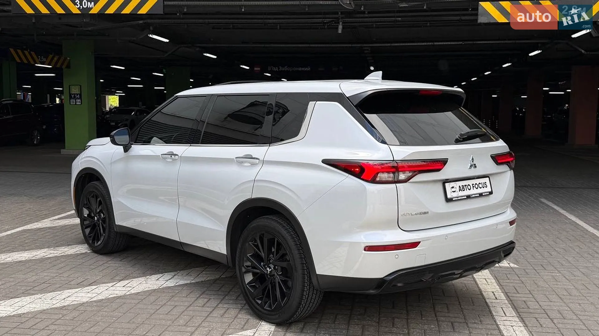 2022 Mitsubishi Outlander - мініатюра 5