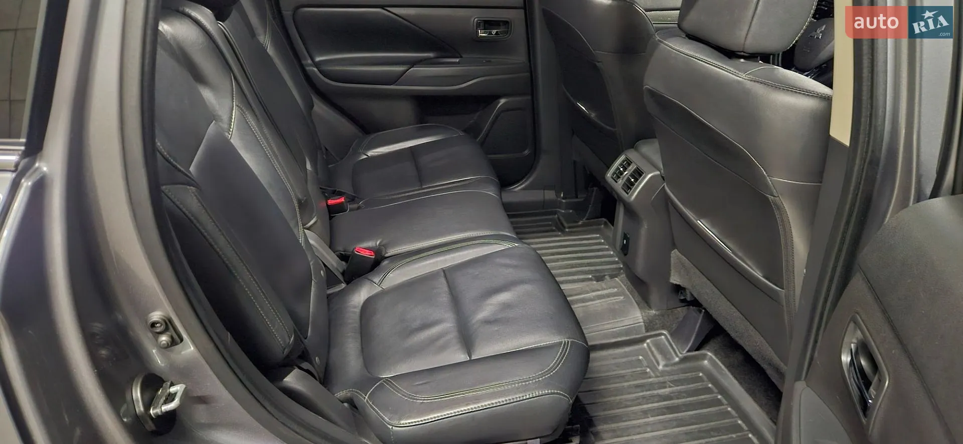 2019 Mitsubishi Outlander - мініатюра 24