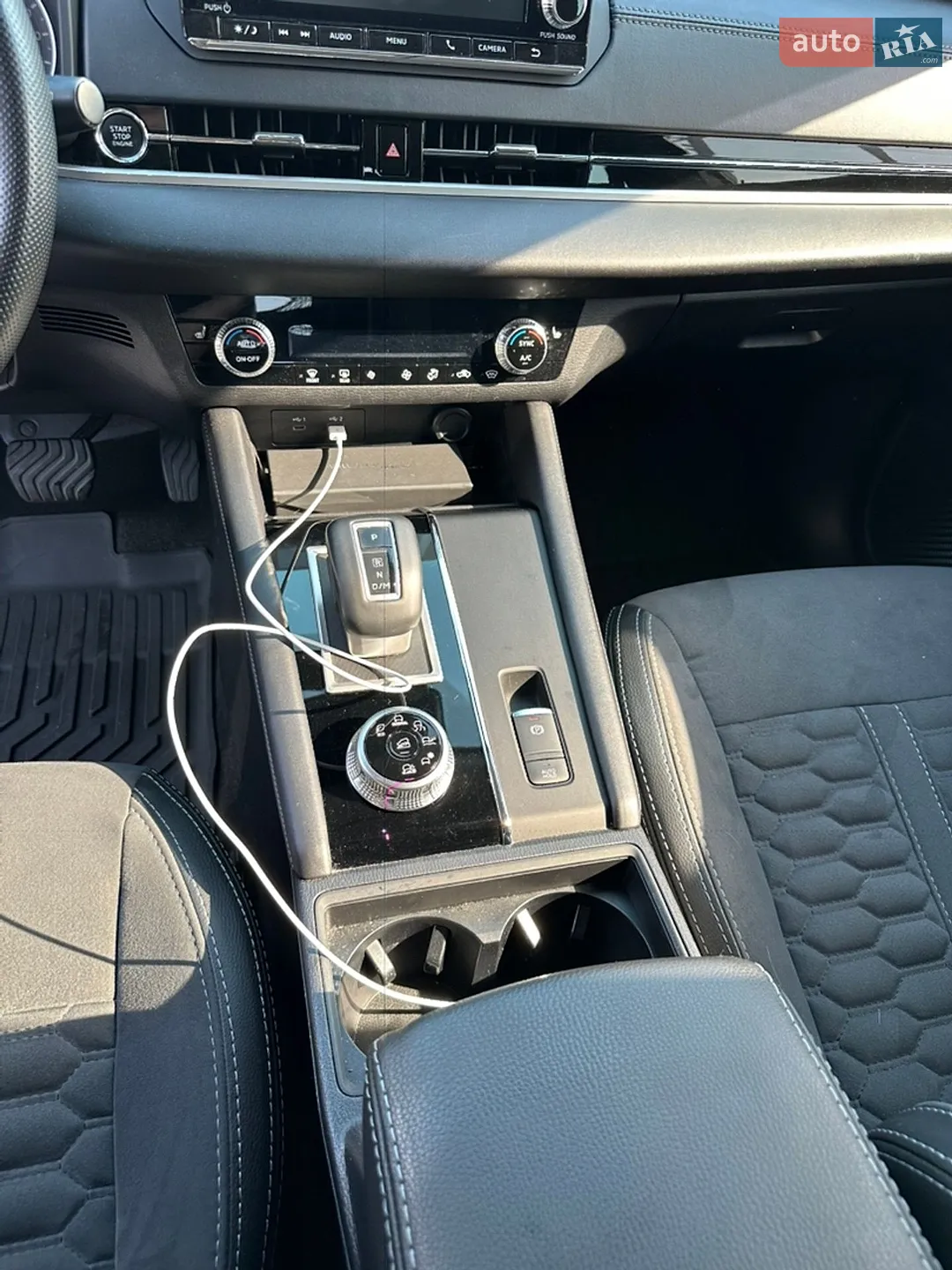 2021 Mitsubishi Outlander - мініатюра 14