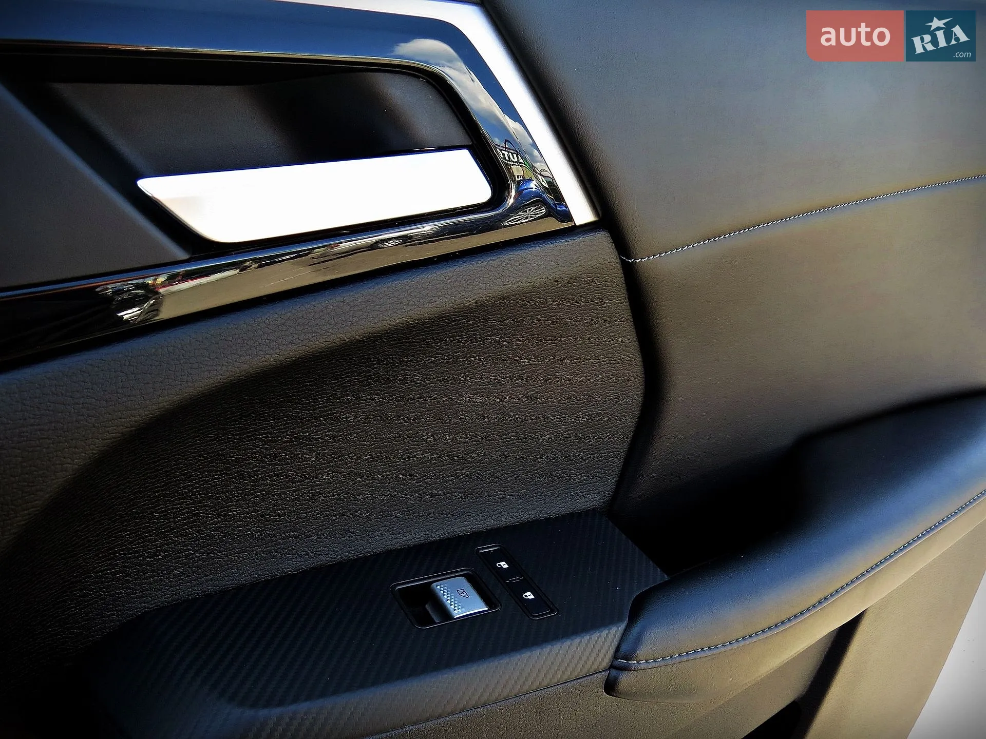 2021 Mitsubishi Outlander - мініатюра 21