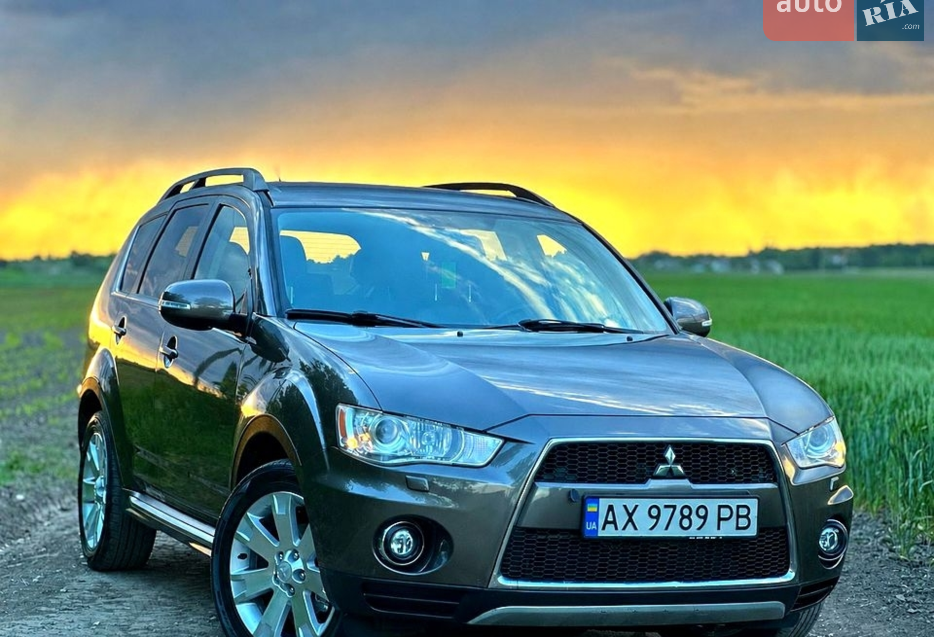 2010 Mitsubishi Outlander - мініатюра 12