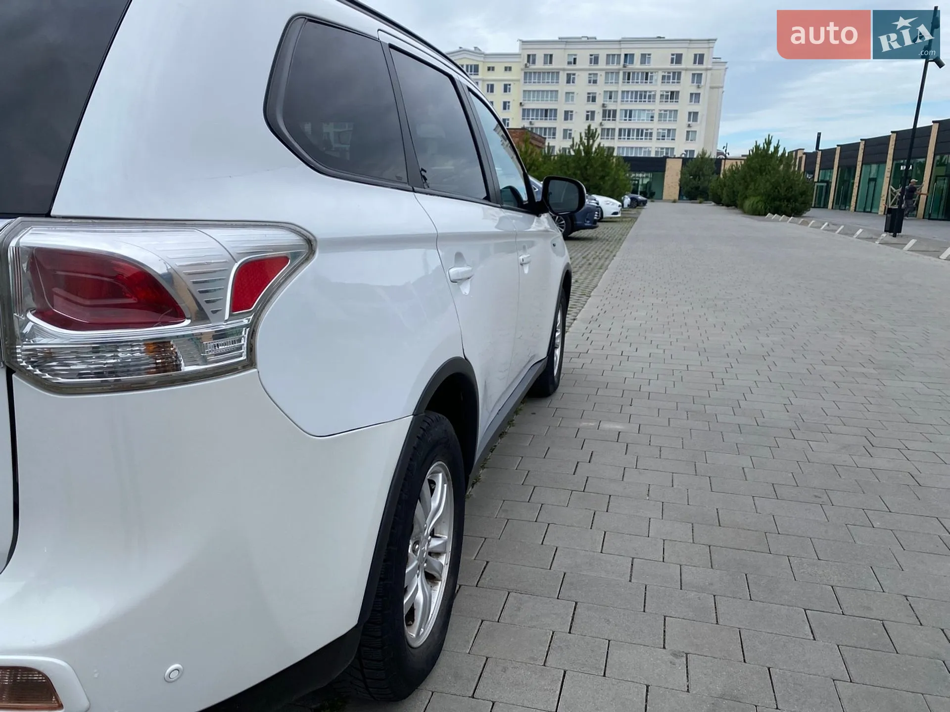 2014 Mitsubishi Outlander - мініатюра 16