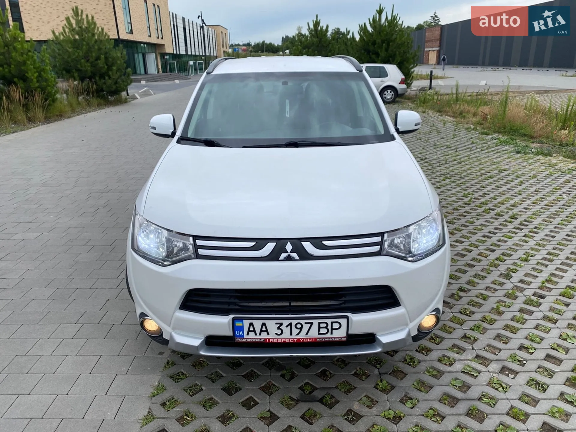 2014 Mitsubishi Outlander - мініатюра 19
