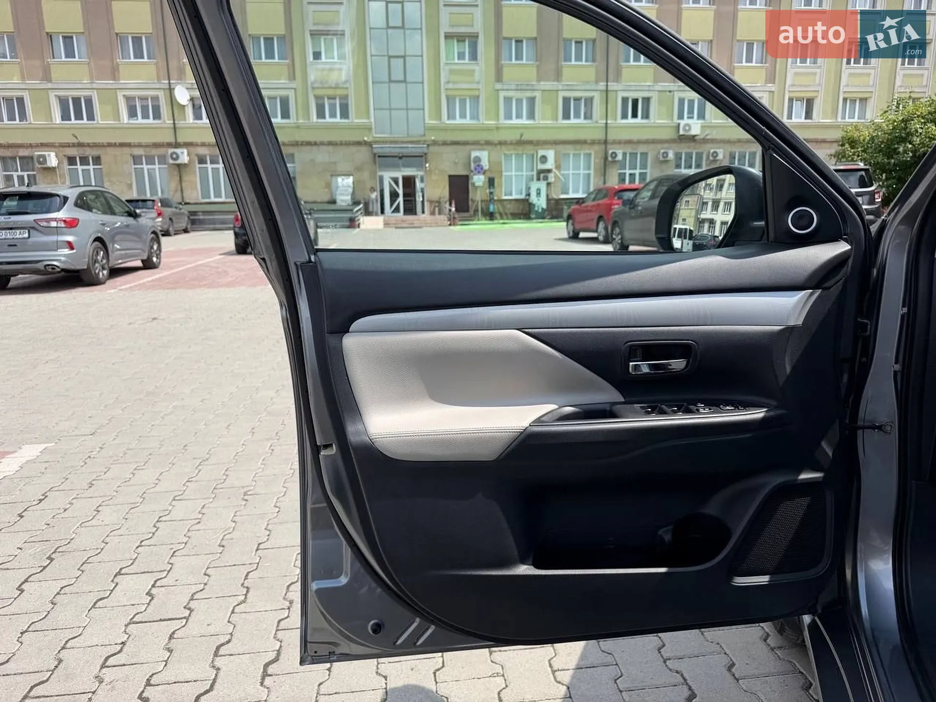 2014 Mitsubishi Outlander - мініатюра 38