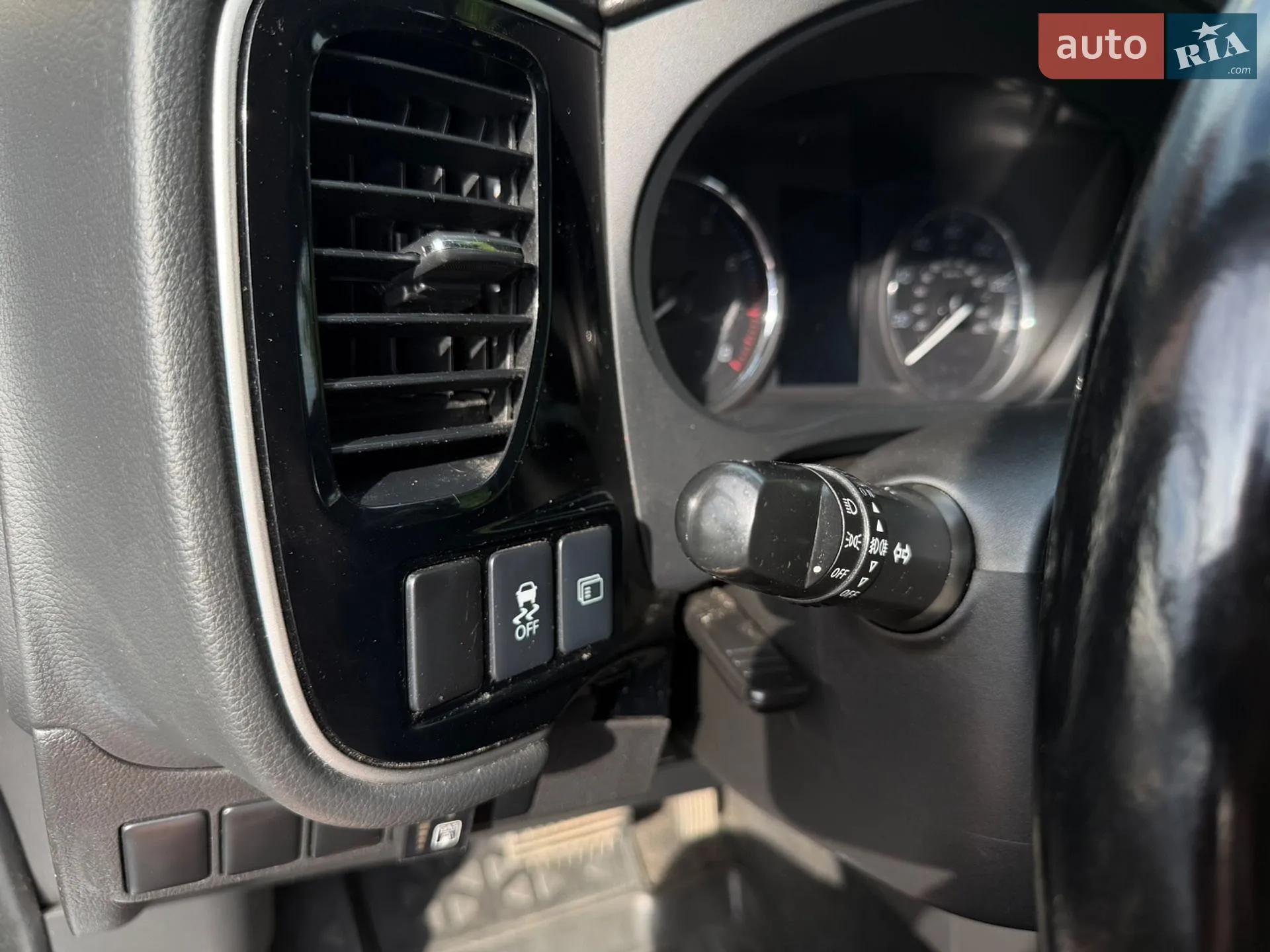 2013 Mitsubishi Outlander - мініатюра 22