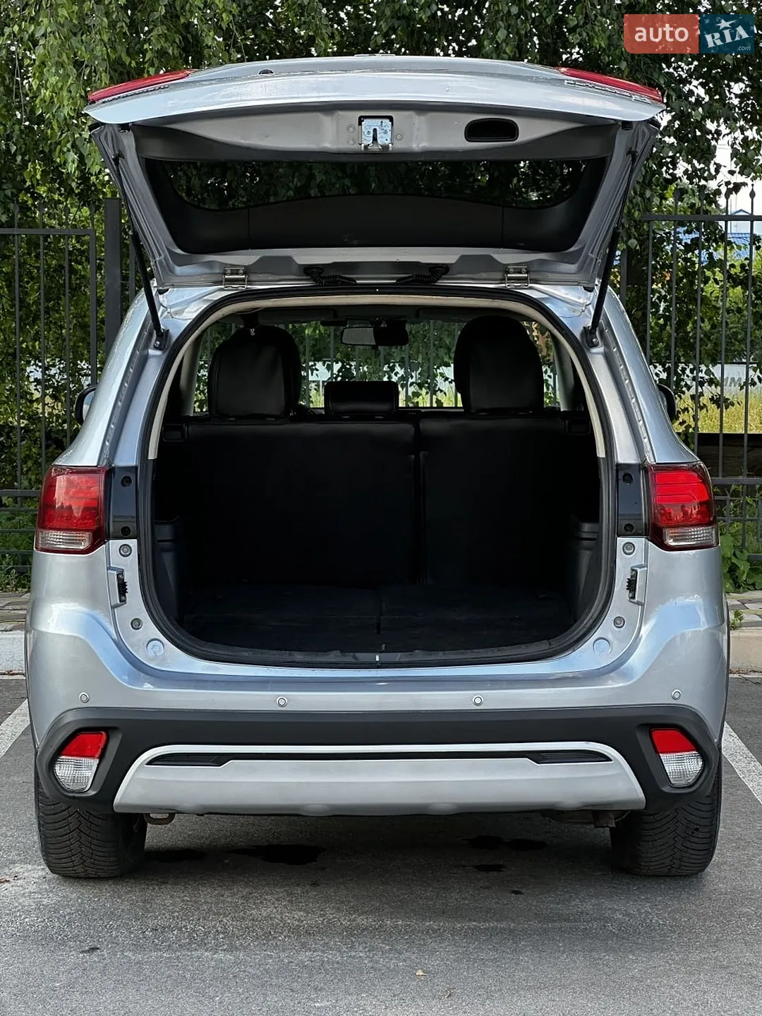 2017 Mitsubishi Outlander - мініатюра 16