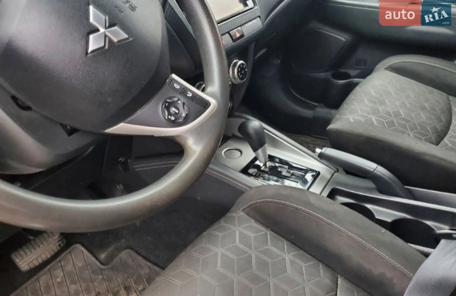 2019 Mitsubishi Outlander - мініатюра 21