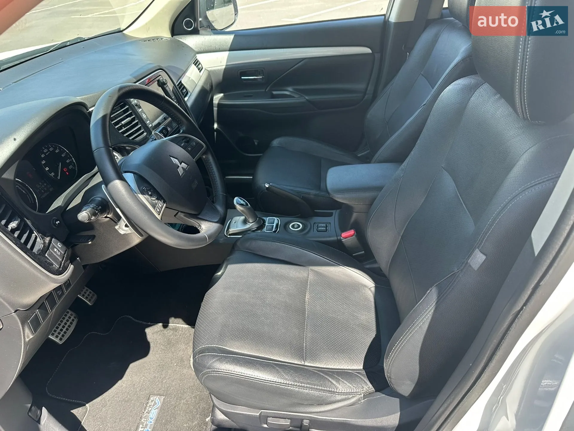 2014 Mitsubishi Outlander - мініатюра 19