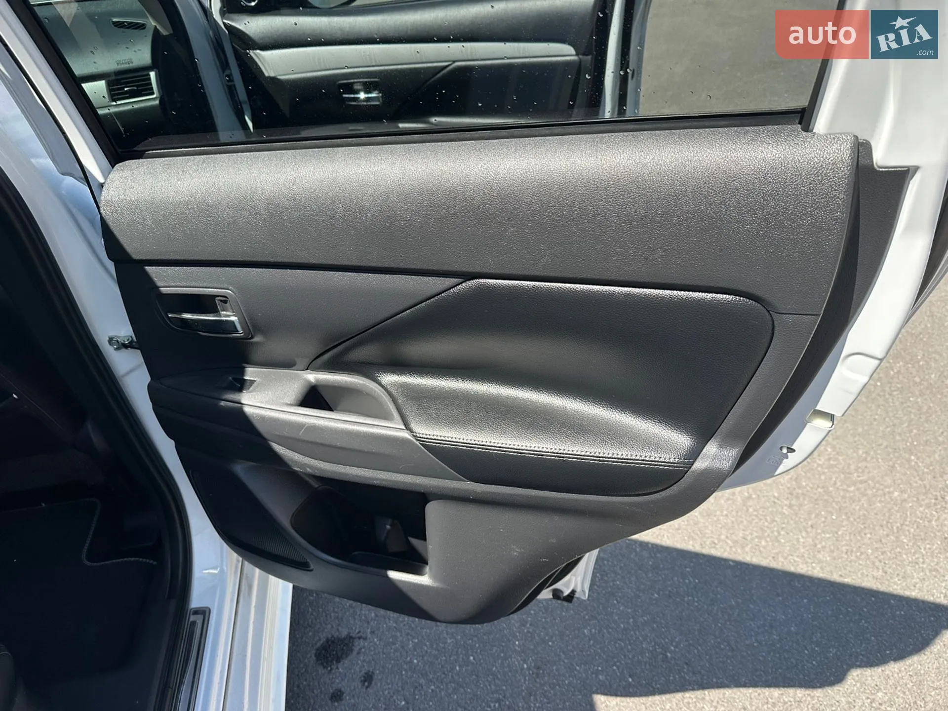 2014 Mitsubishi Outlander - мініатюра 27