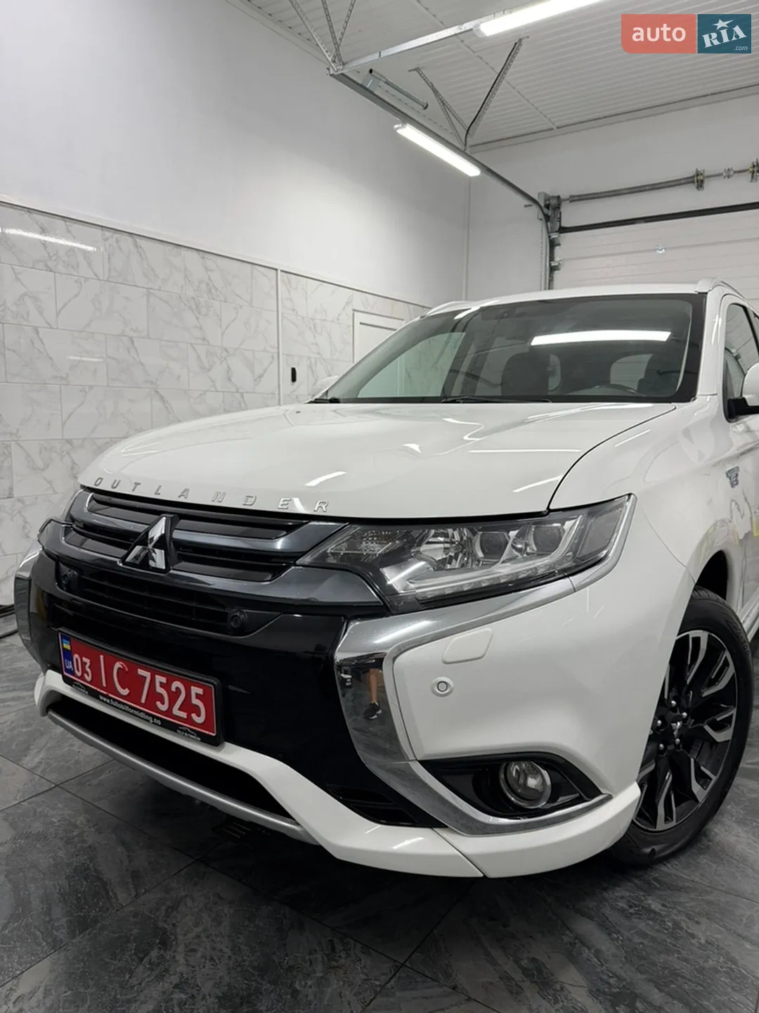 2016 Mitsubishi Outlander - мініатюра 4