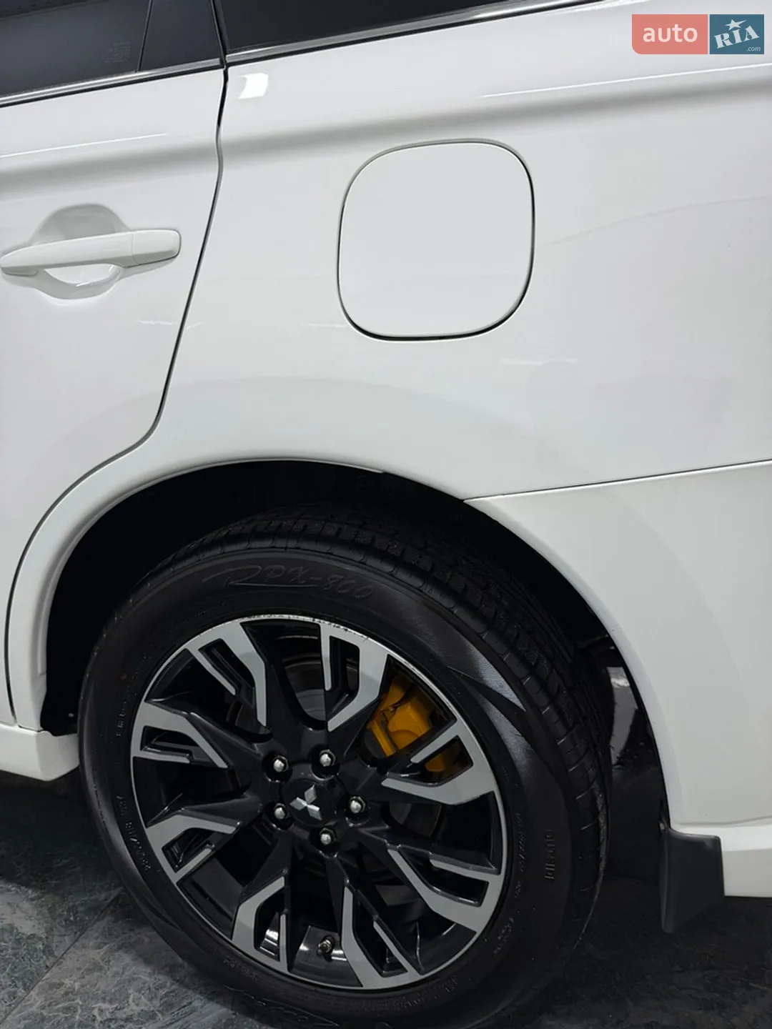 2016 Mitsubishi Outlander - мініатюра 15