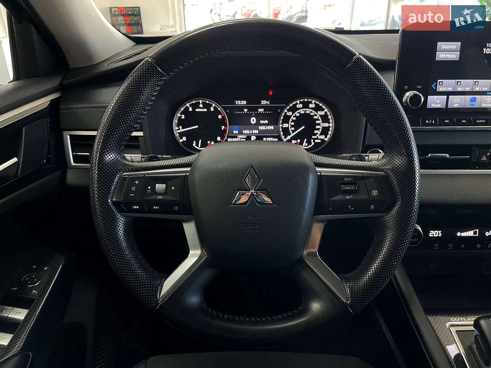 2022 Mitsubishi Outlander - мініатюра 24