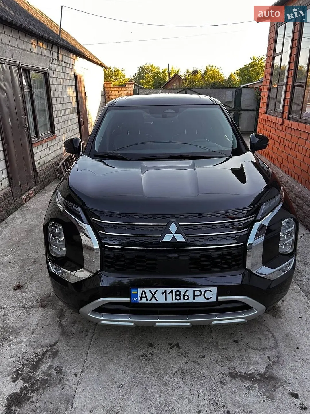 2022 Mitsubishi Outlander - мініатюра 2