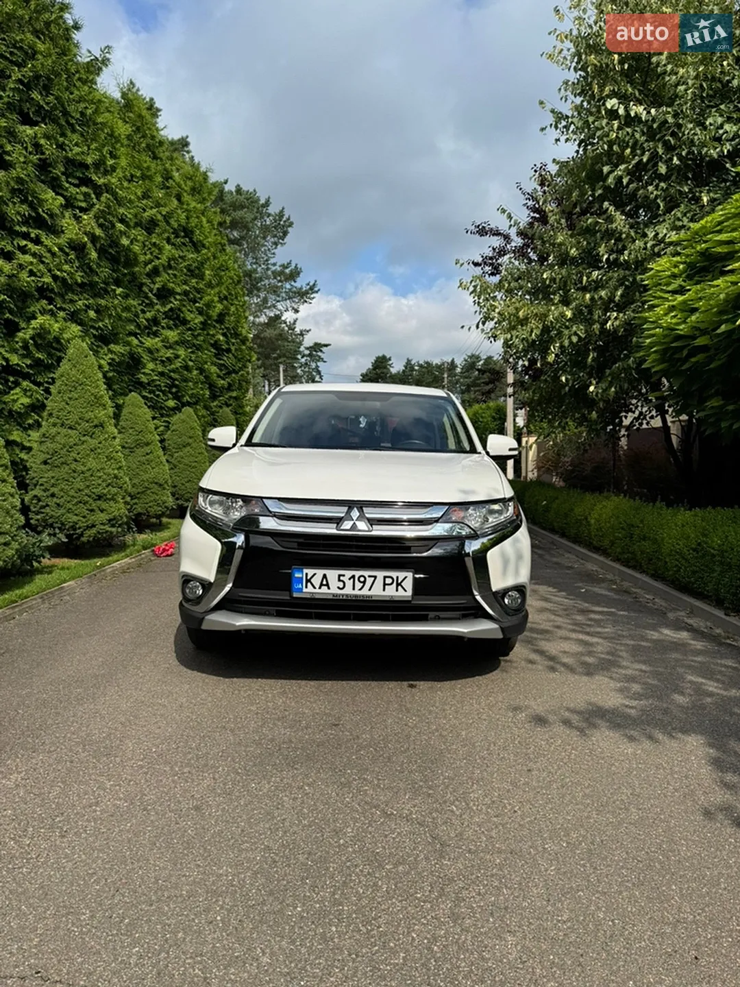 2017 Mitsubishi Outlander - мініатюра 2