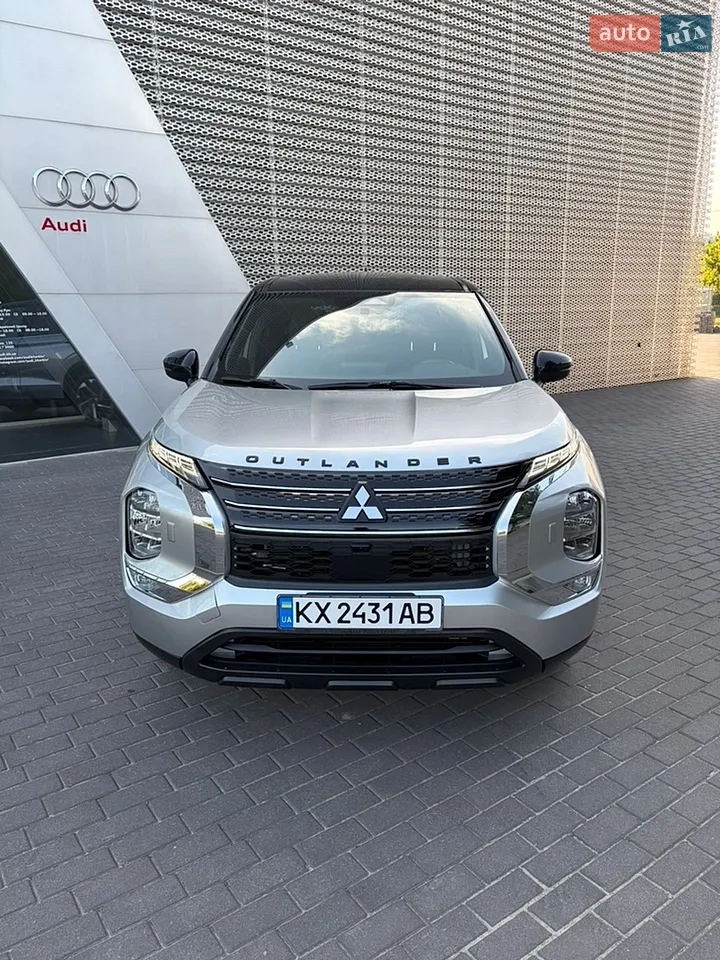 2021 Mitsubishi Outlander - мініатюра 29