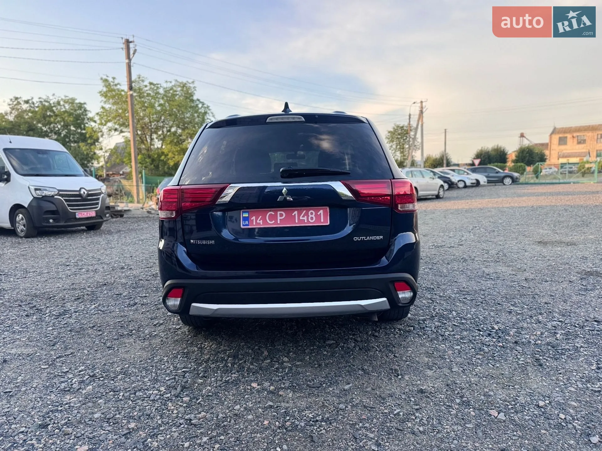 2016 Mitsubishi Outlander - мініатюра 14
