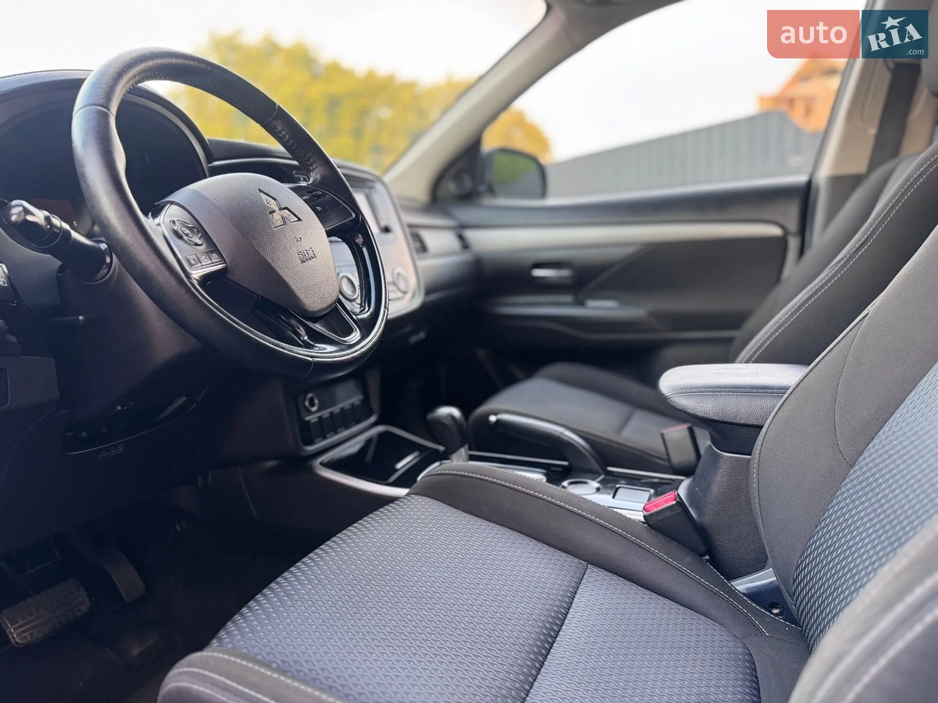 2016 Mitsubishi Outlander - мініатюра 23