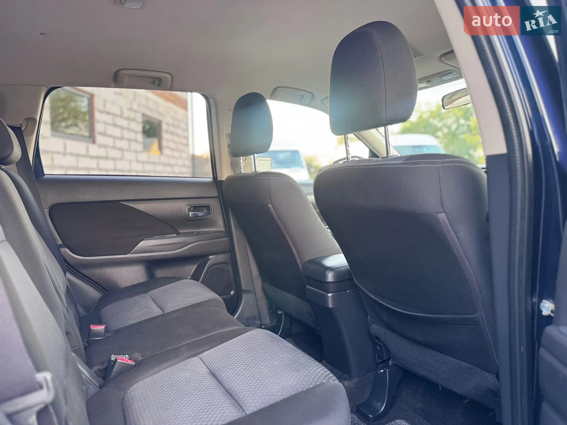 2016 Mitsubishi Outlander - мініатюра 26
