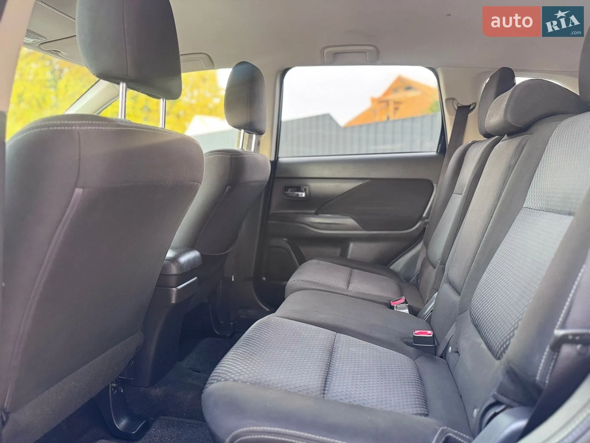 2016 Mitsubishi Outlander - мініатюра 29